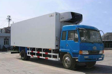 青岛解放 赛龙 130马力 4X2 冷藏车(中集牌)(ZJV5168XLCSD)