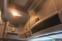 奔驰 Actros重卡 610马力 8X8 牵引车(型号4160)