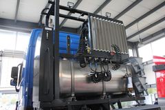 奔驰 Actros重卡 610马力 8X8 牵引车(型号4160)