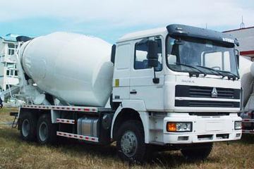 中国重汽 HOKA 336马力 6X4 混凝土搅拌车(ZZ5253GJBN3841C)