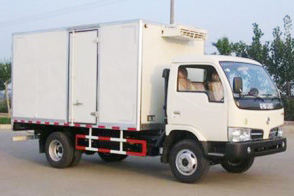 东风 金霸 95马力 4X2 冷藏车(中昌牌)(XZC5040XLC3)