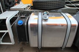 中国重汽HOKA&nbsp;牵引车底盘                                                图片