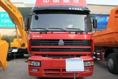 中国重汽 HOKA重卡 420马力 6X4牵引车(ZZ4253V3241D1)