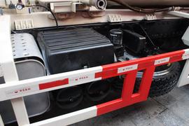 解放J6P&nbsp;混凝土搅拌车底盘                                                图片