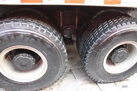 解放J6P&nbsp;混凝土搅拌车底盘                                                图片