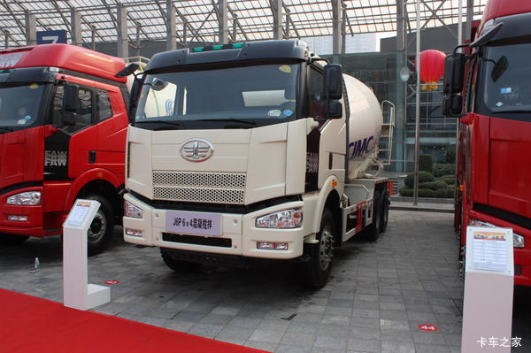 一汽解放 J6P 370马力 6X4 平头混凝土搅拌车(CA5250GJBP66K24L2T1E)