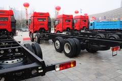 解放 J6M重卡 240马力 6X2 厢式载货车(CA5250XXYP63K1L6T3A1E)