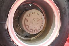 大运 336马力 4X2 牵引车(高顶)(型号CGC4180)