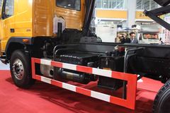 大运 310马力 6X4 5.8米自卸车(DYX3251DA38WPD3A)