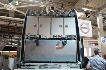 �ֶ��� FH16�ؿ� 750���� 8X4�Զ���ǣ����ͼƬ