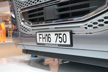 �ֶ��� FH16�ؿ� 750���� 8X4�Զ���ǣ����ͼƬ