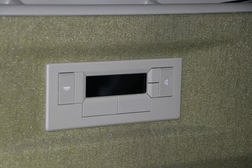 �ֶ��� FH16�ؿ� 750���� 8X4�Զ���ǣ����ͼƬ