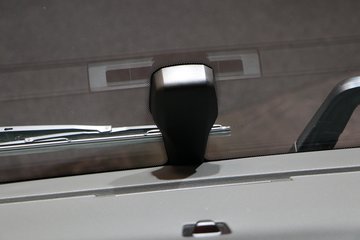 �ֶ��� FH16�ؿ� 750���� 8X4�Զ���ǣ����ͼƬ