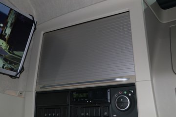 �ֶ��� FH16�ؿ� 750���� 8X4�Զ���ǣ����ͼƬ