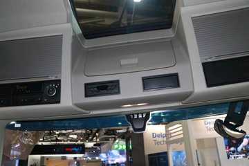 �ֶ��� FH16�ؿ� 750���� 8X4�Զ���ǣ����ͼƬ