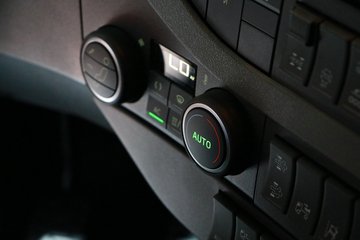 �ֶ��� FH16�ؿ� 750���� 8X4�Զ���ǣ����ͼƬ