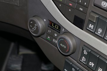 �ֶ��� FH16�ؿ� 750���� 8X4�Զ���ǣ����ͼƬ