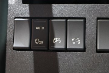 �ֶ��� FH16�ؿ� 750���� 8X4�Զ���ǣ����ͼƬ