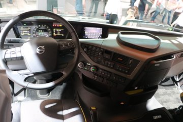 �ֶ��� FH16�ؿ� 750���� 8X4�Զ���ǣ����ͼƬ