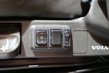 �ֶ��� FH16�ؿ� 750���� 8X4�Զ���ǣ����ͼƬ