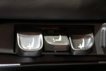 �ֶ��� FH16�ؿ� 750���� 8X4�Զ���ǣ����ͼƬ