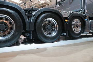 �ֶ��� FH16�ؿ� 750���� 8X4�Զ���ǣ����ͼƬ