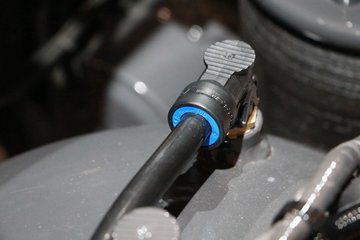 �ֶ��� FH16�ؿ� 750���� 8X4�Զ���ǣ����ͼƬ