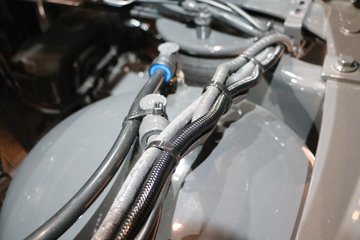 �ֶ��� FH16�ؿ� 750���� 8X4�Զ���ǣ����ͼƬ