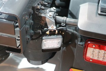 �ֶ��� FH16�ؿ� 750���� 8X4�Զ���ǣ����ͼƬ