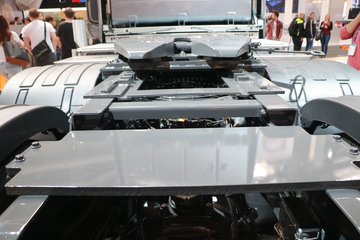 �ֶ��� FH16�ؿ� 750���� 8X4�Զ���ǣ����ͼƬ