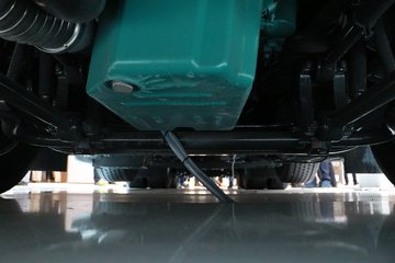 �ֶ��� FH16�ؿ� 750���� 8X4�Զ���ǣ����ͼƬ