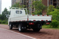 跃进 小福星S50Q 1.5L 110马力 汽油 3.65米单排栏板小卡(SH1032PEGBNZ1)