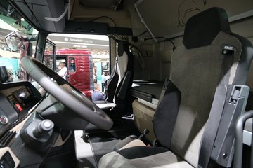 ��(MAN) TGXϵ���ؿ� 420���� 4X2ǣ����(TGX18.420)ͼƬ