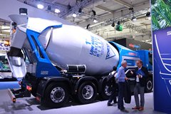 依维柯 Stralis 重卡 400马力 8X2 CNG混凝土搅拌车(AD320X40XY/PS NP)