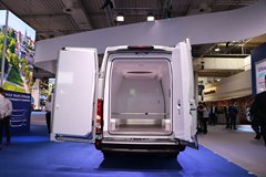 依维柯 新DAILY 136马力 单排封闭厢式货车(35SI4NA8 V)