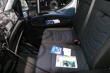 ��ά�� ��DAILY 136���� ���ŷ����ʽ����(35SI4NA8 V)ͼƬ