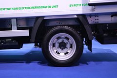 依维柯 新Daily 136马力 4X2冷藏车(40CI4NA8)