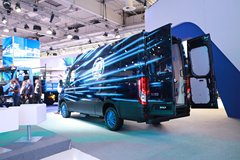 依维柯 新DAILY VAN 136马力 单排封闭厢式货车(35SI4NA8 V)