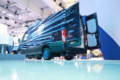 依维柯 新DAILY VAN 136马力 单排封闭厢式货车(35SI4NA8 V)