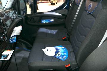 ��ά�� ��DAILY VAN 136���� ���ŷ����ʽ����(35SI4NA8 V)ͼƬ