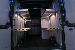 依维柯 新DAILY VAN 136马力 单排封闭厢式货车(35SI4NA8 V)