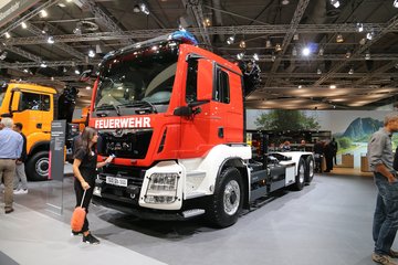 曼(MAN) TGS系列重卡 500马力 6X4牵引车(型号:TGS26.500)