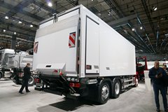 奔驰 新Actros 6X2冷藏车(型号2540L)