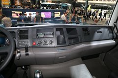 大众 constellation 440马力 6X4 牵引车