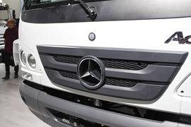 奔驰Accelo&nbsp;载货车外观                                                图片