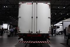 奔驰 Accelo 4X2厢式载货车(型号1016)