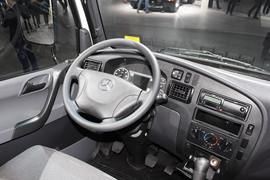 奔驰Accelo&nbsp;载货车驾驶室                                               图片