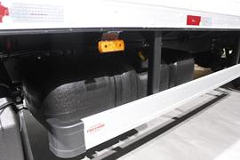 奔驰Accelo&nbsp;载货车底盘                                                图片