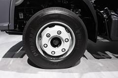 奔驰 Accelo 4X2厢式载货车(型号1016)