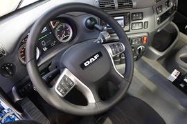 达夫CF&nbsp;载货车驾驶室                                               图片